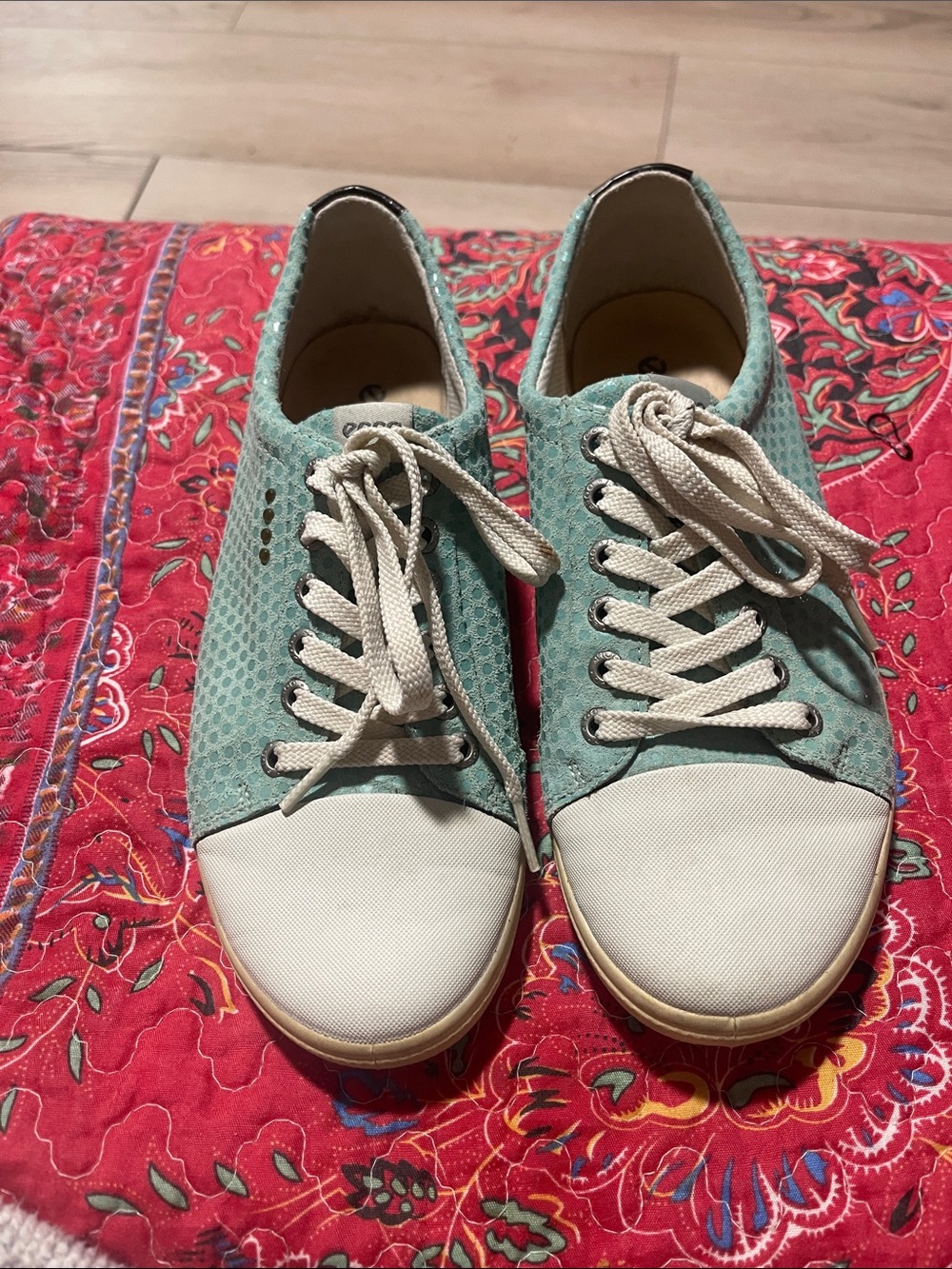 Ecco Women's Mint Green Lace-Up Sneakers